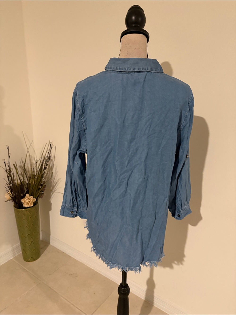 Hesters and orchard medium frayed Jean shirt 967 - Picture 5 of 7